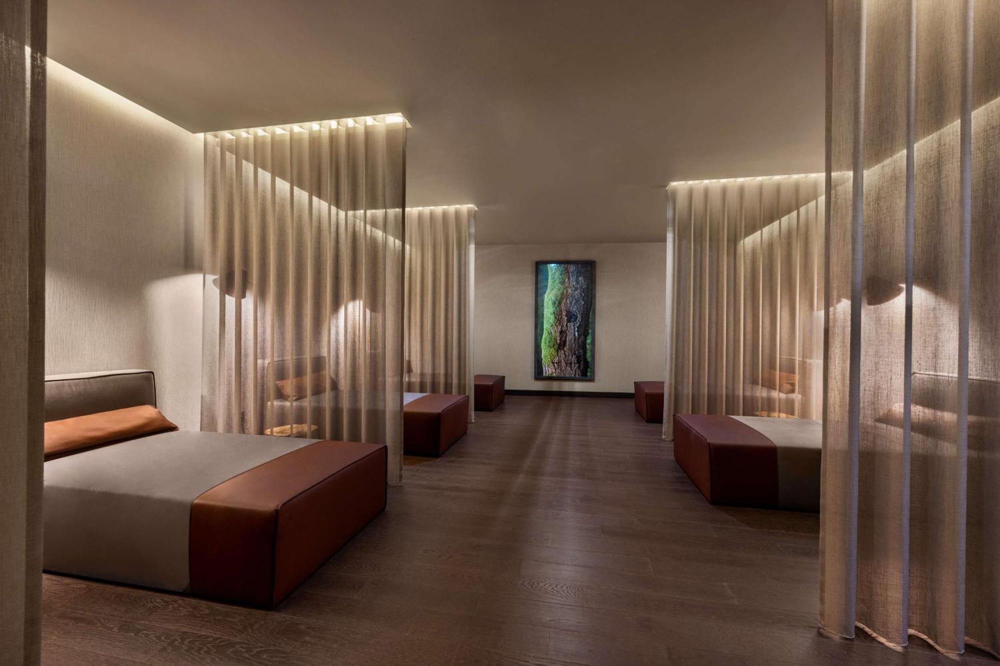 فندق Hilton Porto Gaia فيلا نوفا دي غايا المظهر الخارجي الصورة The interior of the lounge