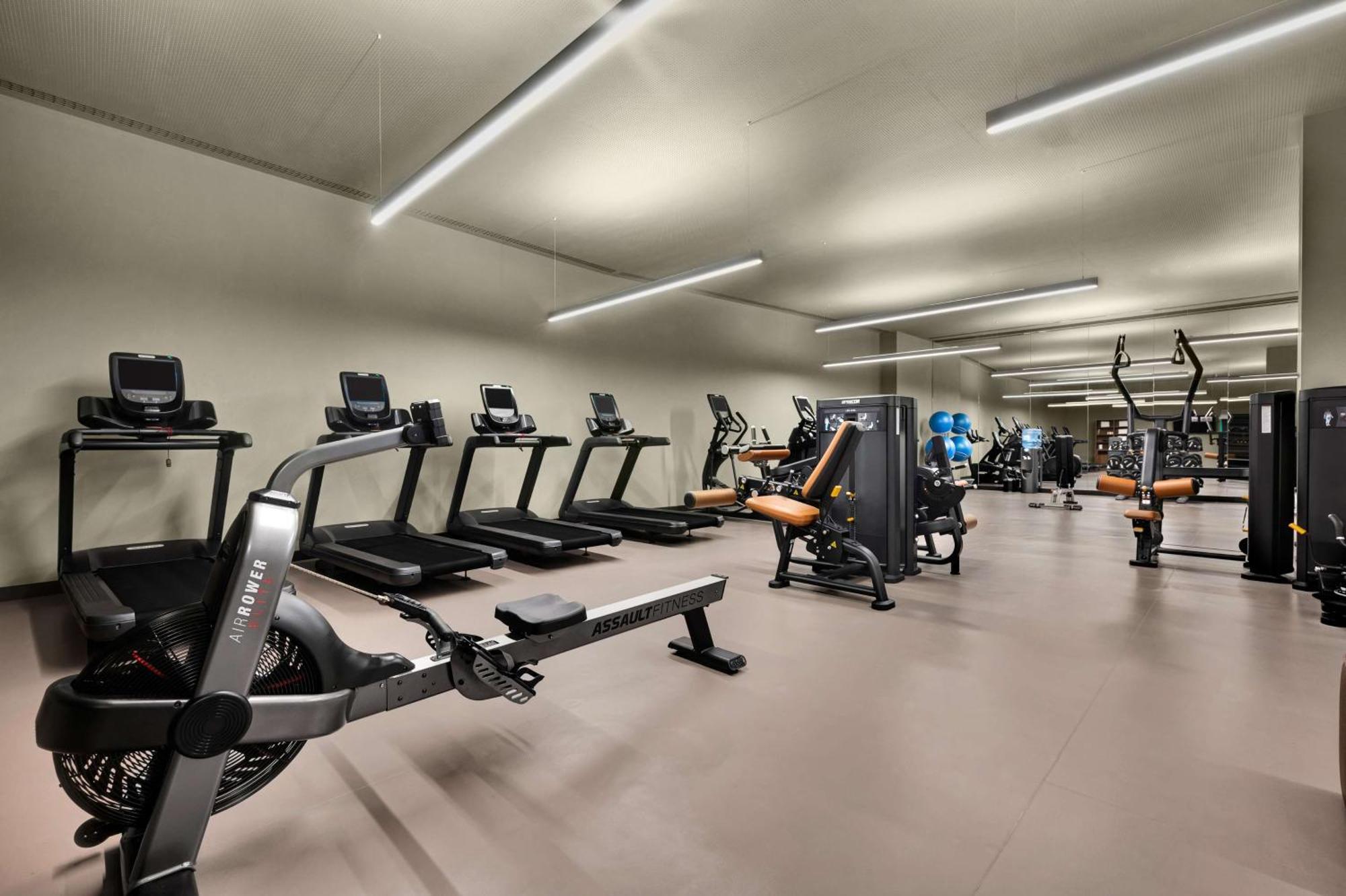 فندق Hilton Porto Gaia فيلا نوفا دي غايا المظهر الخارجي الصورة The gym at The Standard London