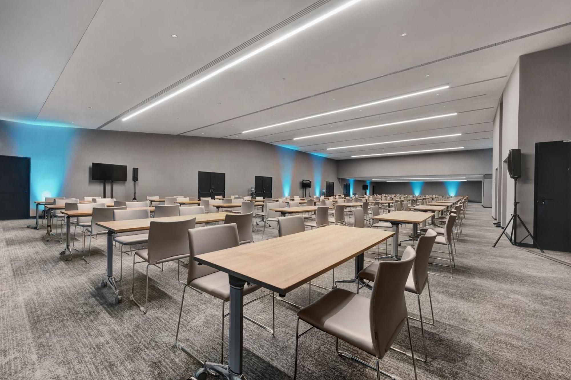 فندق Hilton Porto Gaia فيلا نوفا دي غايا المظهر الخارجي الصورة The 2018-opened conference center